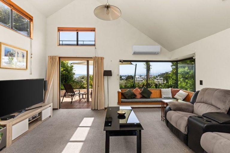 Photo of property in 15 Hospital Lane, Hospital Hill, Napier, 4110