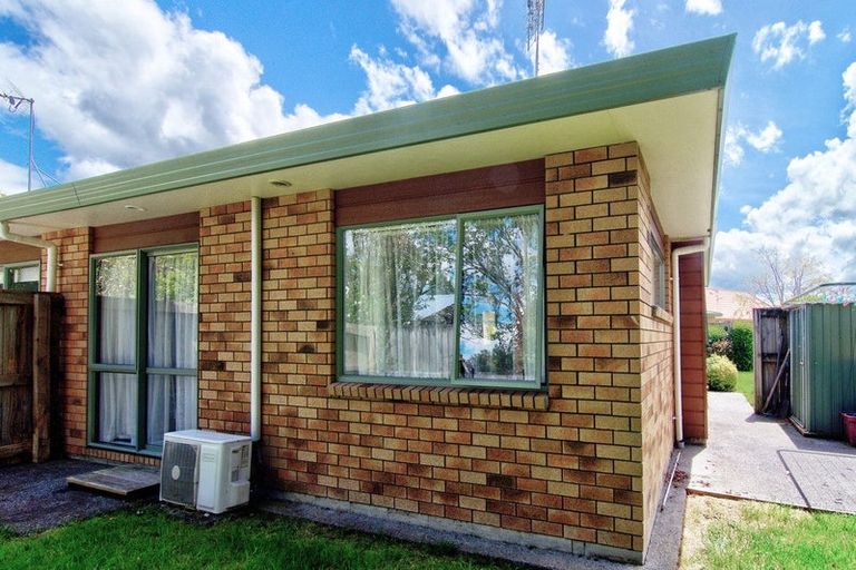 Photo of property in Holdsworth Villas, 41/2 William Donald Drive, Solway, Masterton, 5810