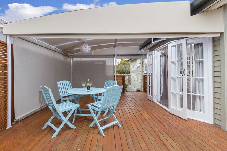 Photo of property in 1/20 La Perouse Street, Botany Downs, Auckland, 2010