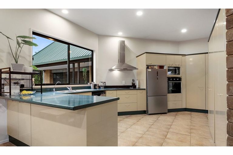 Photo of property in 8 Cloverfields Drive, Waimauku, 0812