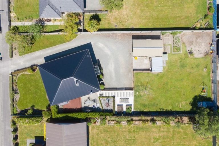 Photo of property in 70 Mcmurdo Street, Tinwald, Ashburton, 7700