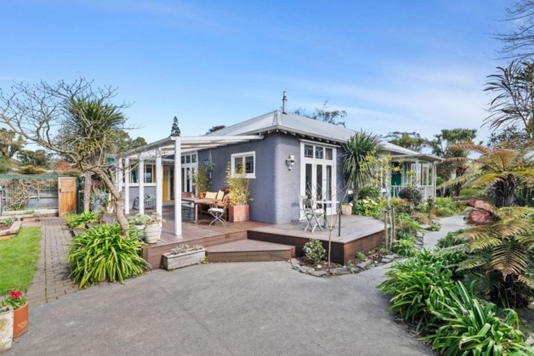 Photo of property in 216 Geraldine Street, Edgeware, Christchurch, 8013