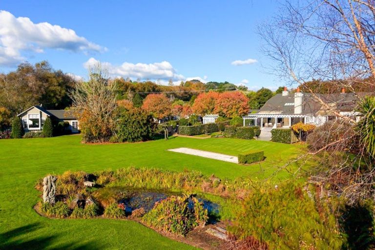Photo of property in 998 Peak Road, Helensville, 0875