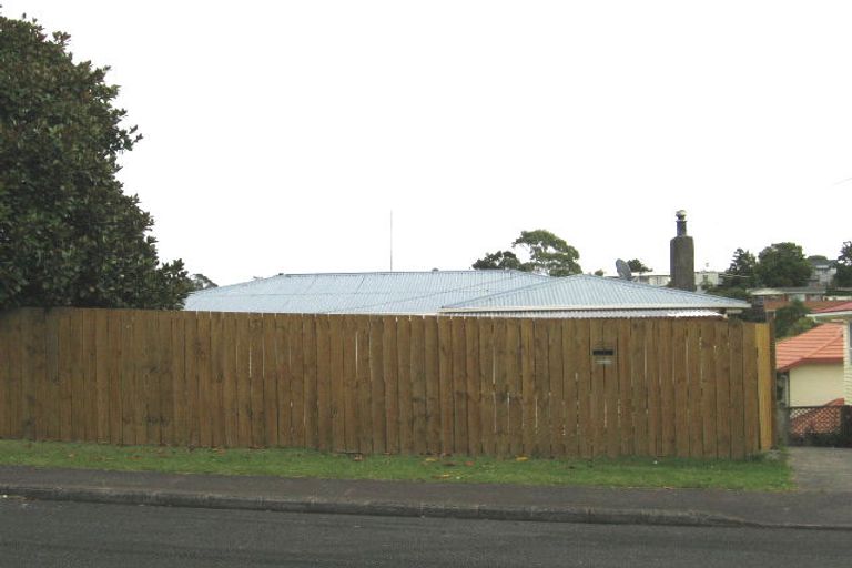 Photo of property in 1/51 Selwyn Crescent, Forrest Hill, Auckland, 0620