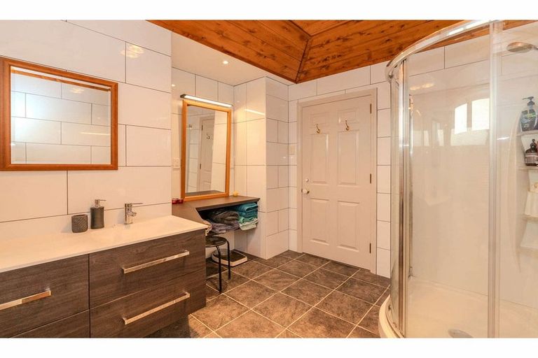 Photo of property in 27-27a Mission Road, Kerikeri, 0230