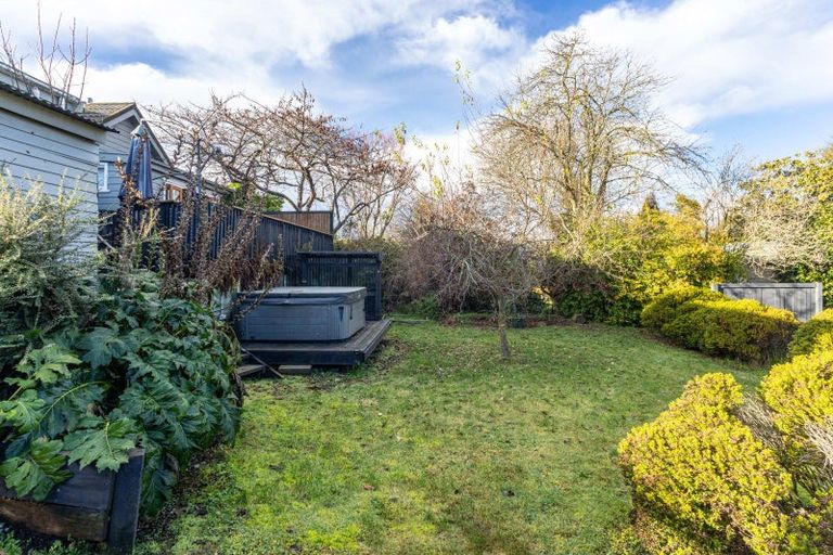 Photo of property in 71 Mckenzie Street, Geraldine, 7930