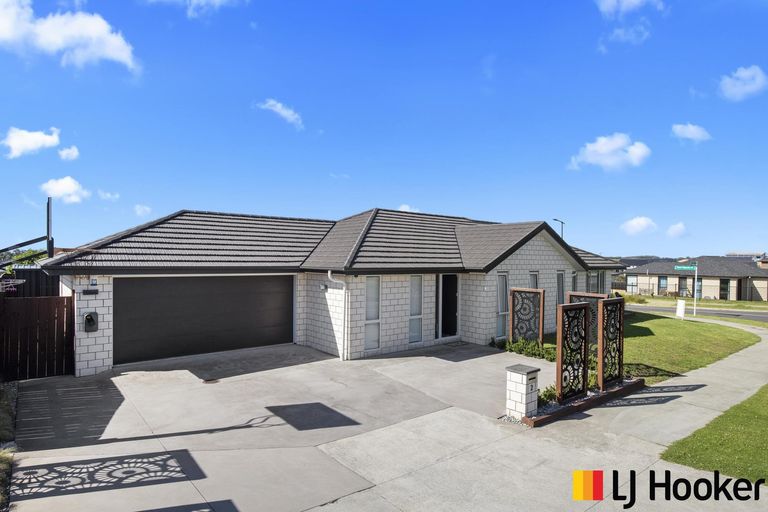 Photo of property in 2 Okohaka Avenue, Glenbrook, Waiuku, 2681