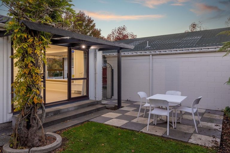 Photo of property in 42 Parkstone Avenue, Ilam, Christchurch, 8041