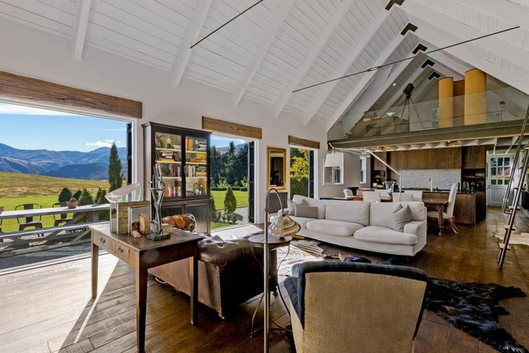 Photo of property in 10 Baird Lane, Lake Hayes, Queenstown, 9371