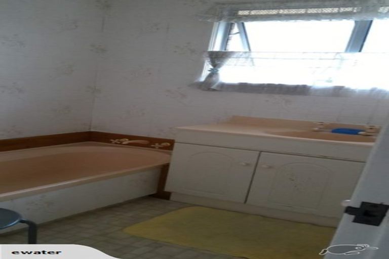 Photo of property in 63 Lynden Avenue, Hillcrest, Auckland, 0627