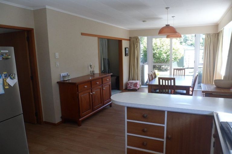 Photo of property in 120 Alexander Road, Raumati Beach, Paraparaumu, 5032