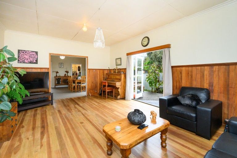 Photo of property in 23 Jenks Street, Foxton, 4814