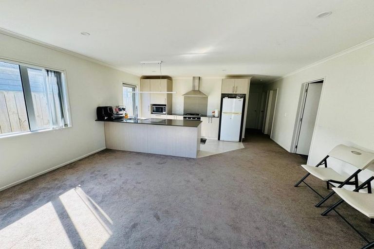 Photo of property in 27 Harore Road, Takanini, 2112