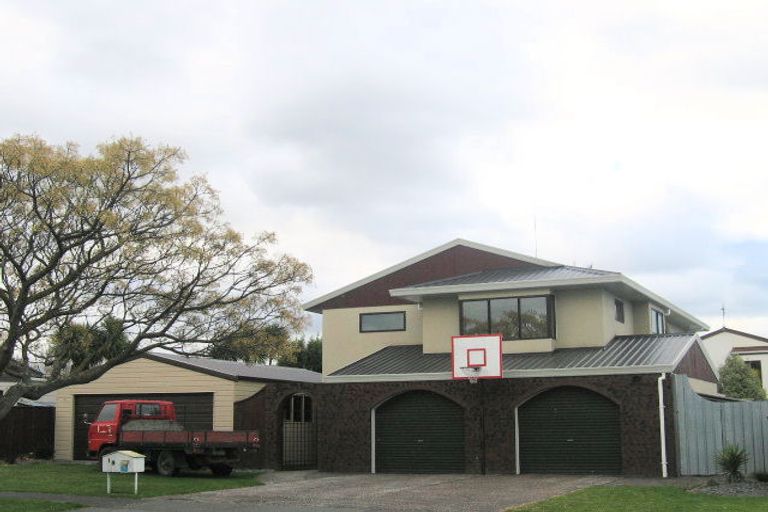 Photo of property in 18 Lannie Place, Greenmeadows, Napier, 4112