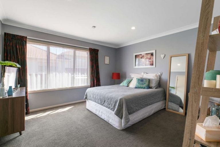 Photo of property in 26 Serene Place, Gulf Harbour, Whangaparaoa, 0930