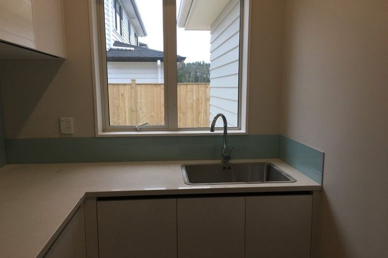 Photo of property in 32 Horsefields Drive, Flat Bush, Auckland, 2019