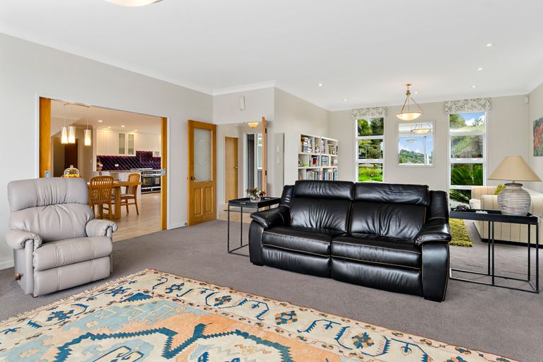 Photo of property in 14 Creek Street, Sandspit, Warkworth, 0982