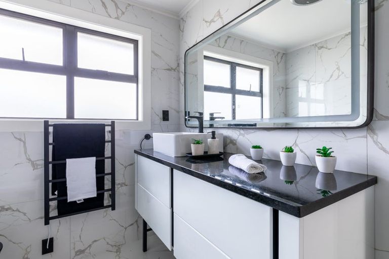 Photo of property in 15 Milan Road, Papatoetoe, Auckland, 2025