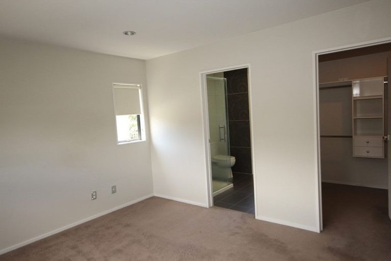 Photo of property in 21a Dallinghoe Crescent, Milford, Auckland, 0620