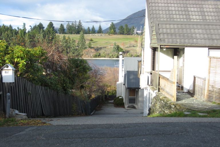 Photo of property in 8a The Terrace, Queenstown, 9300