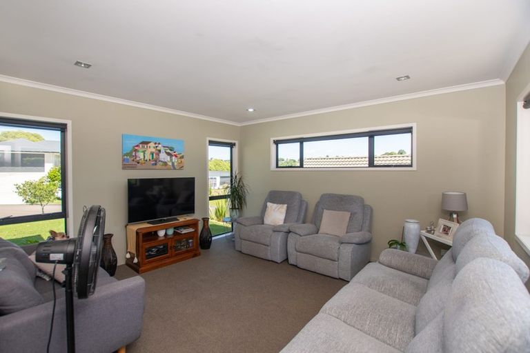 Photo of property in 17 Danny Place, Pyes Pa, Tauranga, 3112