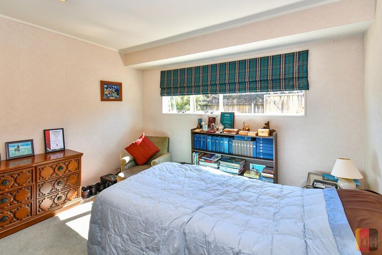 Photo of property in 28 Chippewa Place, Conifer Grove, Takanini, 2112