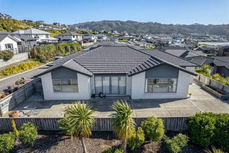 Photo of property in 16 Ken Douglas Drive, Aotea, Porirua, 5024