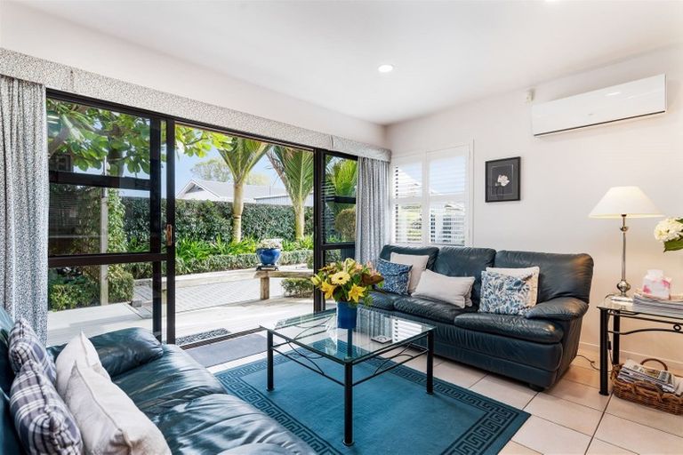 Photo of property in 1/4 Mair Street, Regent, Whangarei, 0112