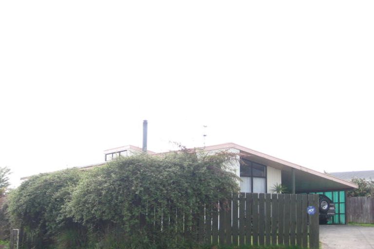 Photo of property in 10 Cedar Place, Owhata, Rotorua, 3010