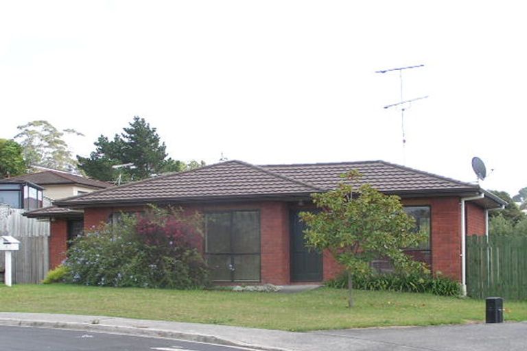 Photo of property in 7 Sherpa Place, Massey, Auckland, 0614