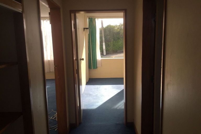 Photo of property in Beresford Apartments, 4/118 Russell Terrace, Berhampore, Wellington, 6023