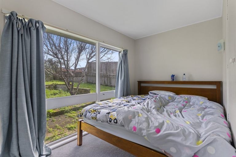 Photo of property in 58 Prince Regent Drive, Half Moon Bay, Auckland, 2012