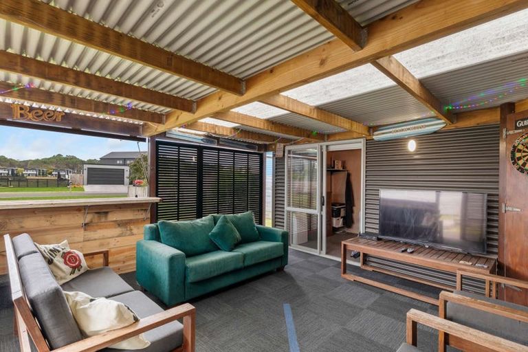 Photo of property in 102 Mahoe Place, Matarangi, Whitianga, 3592