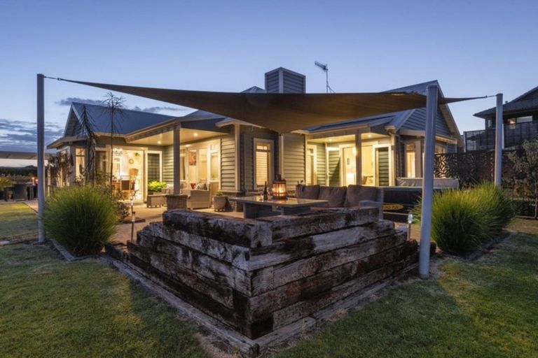 Photo of property in 15 Lynley Park Drive, Omokoroa, 3114