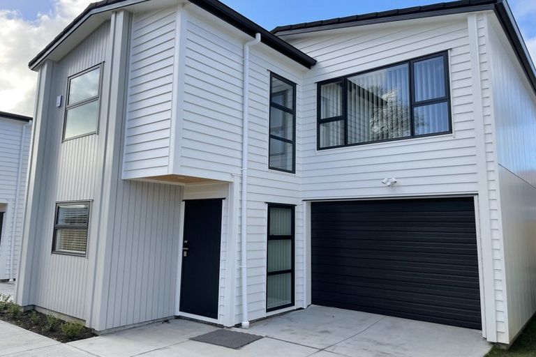 Photo of property in 26b Hutchinsons Road, Bucklands Beach, Auckland, 2014
