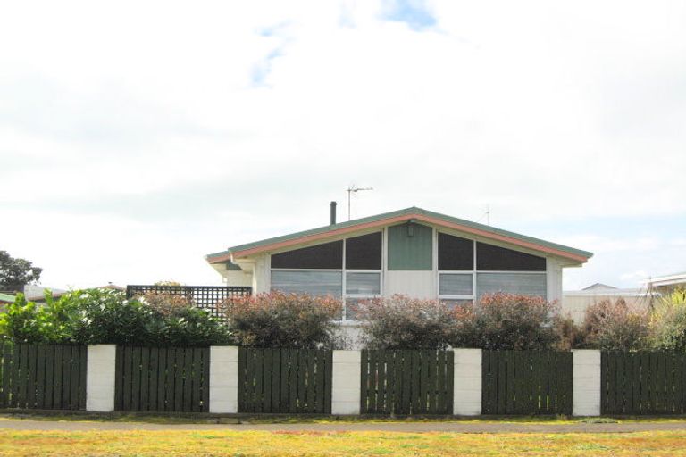 Photo of property in 10 Short Street, Waitara, 4320