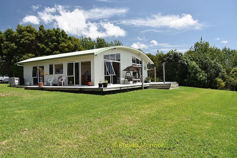 Photo of property in 245 Metcalfe Road, Matakohe, 0593