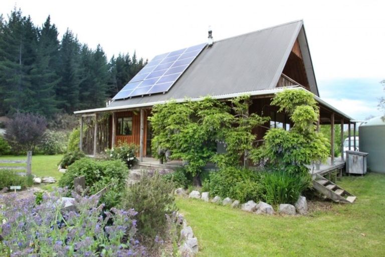 Photo of property in 7 Neudorf Road, Upper Moutere, 7175