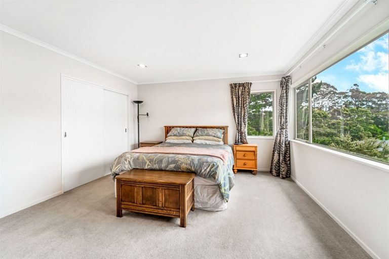 Photo of property in 80 Rising Parade, Fairview Heights, Auckland, 0632