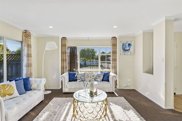 Photo of property in 52 Foxlaw Street, Randwick Park, Auckland, 2105