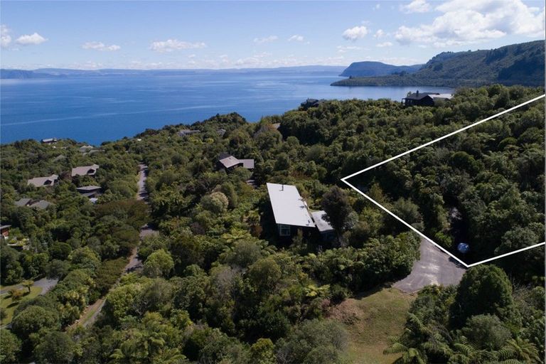 Photo of property in 45 Whakamoenga Point, Acacia Bay, Taupo, 3385