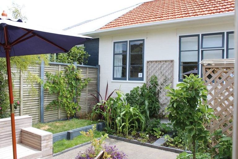 Photo of property in 42 Glamis Avenue, Strathmore Park, Wellington, 6022