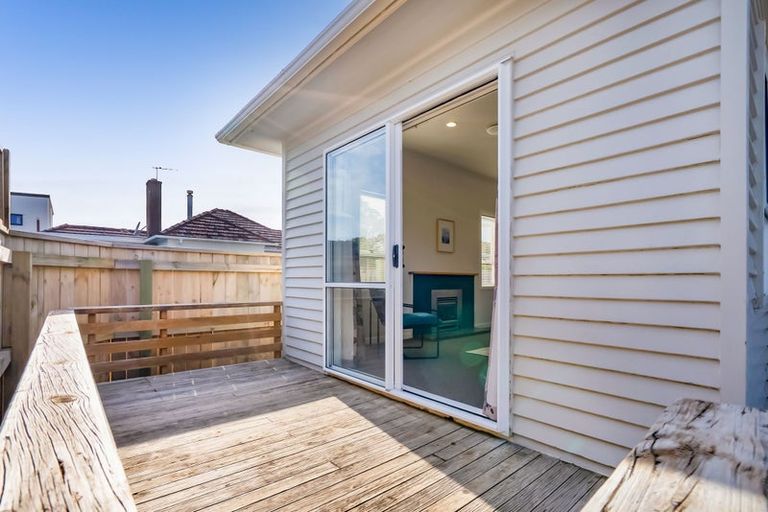 Photo of property in 33 Upjohn Street, Brooklands, New Plymouth, 4310