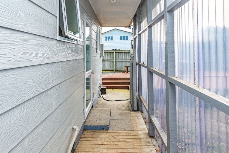 Photo of property in 25 Nukumaru Parade, Waiinu Beach, Whanganui, 4588