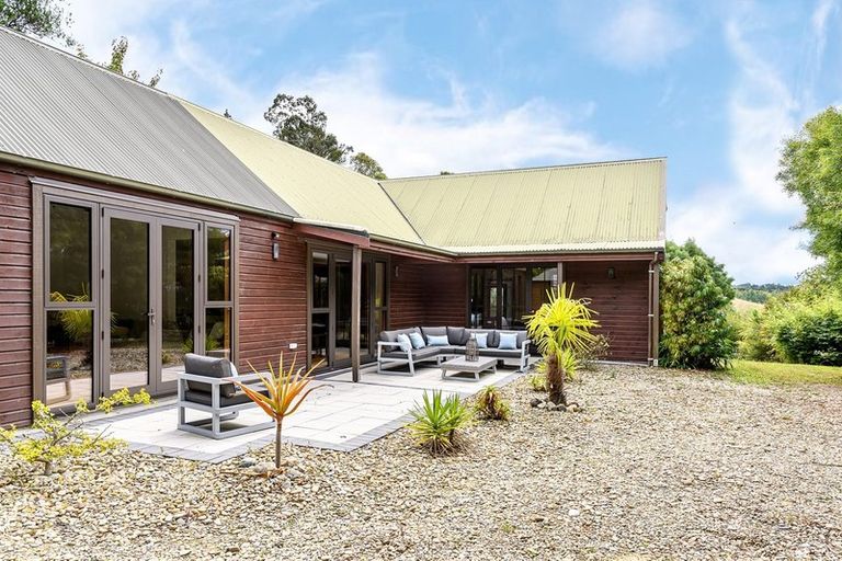 Photo of property in 90 Pomona Road, Ruby Bay, 7173