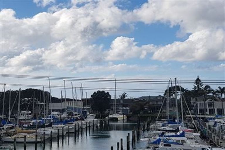 Photo of property in 2/12 Inga Road, Milford, Auckland, 0620