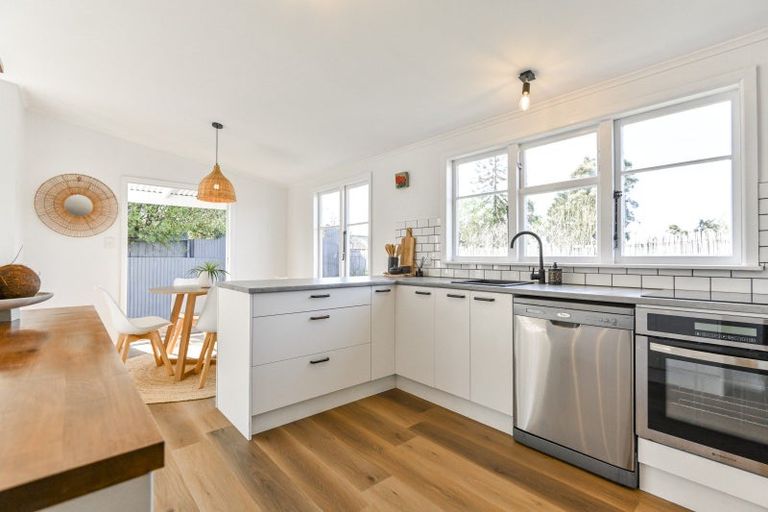 Photo of property in 305a Frederick Street West, Mahora, Hastings, 4120