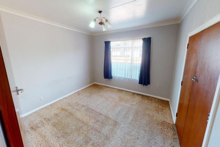 Photo of property in 12 Gloucester Street, Takaro, Palmerston North, 4412
