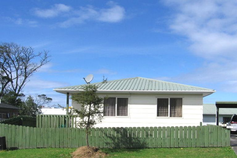 Photo of property in 5 Kinvig Place, Ranui, Auckland, 0612