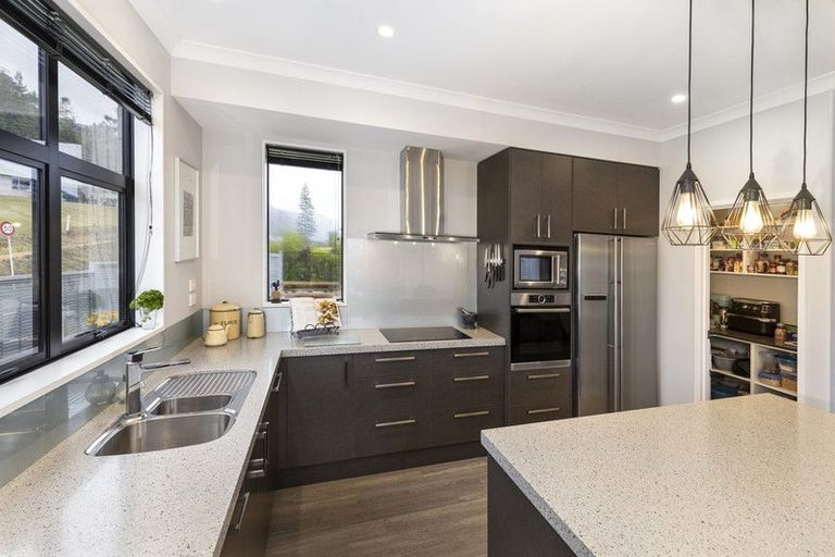 Photo of property in 10 Admiralty Place, Waikawa, Picton, 7220